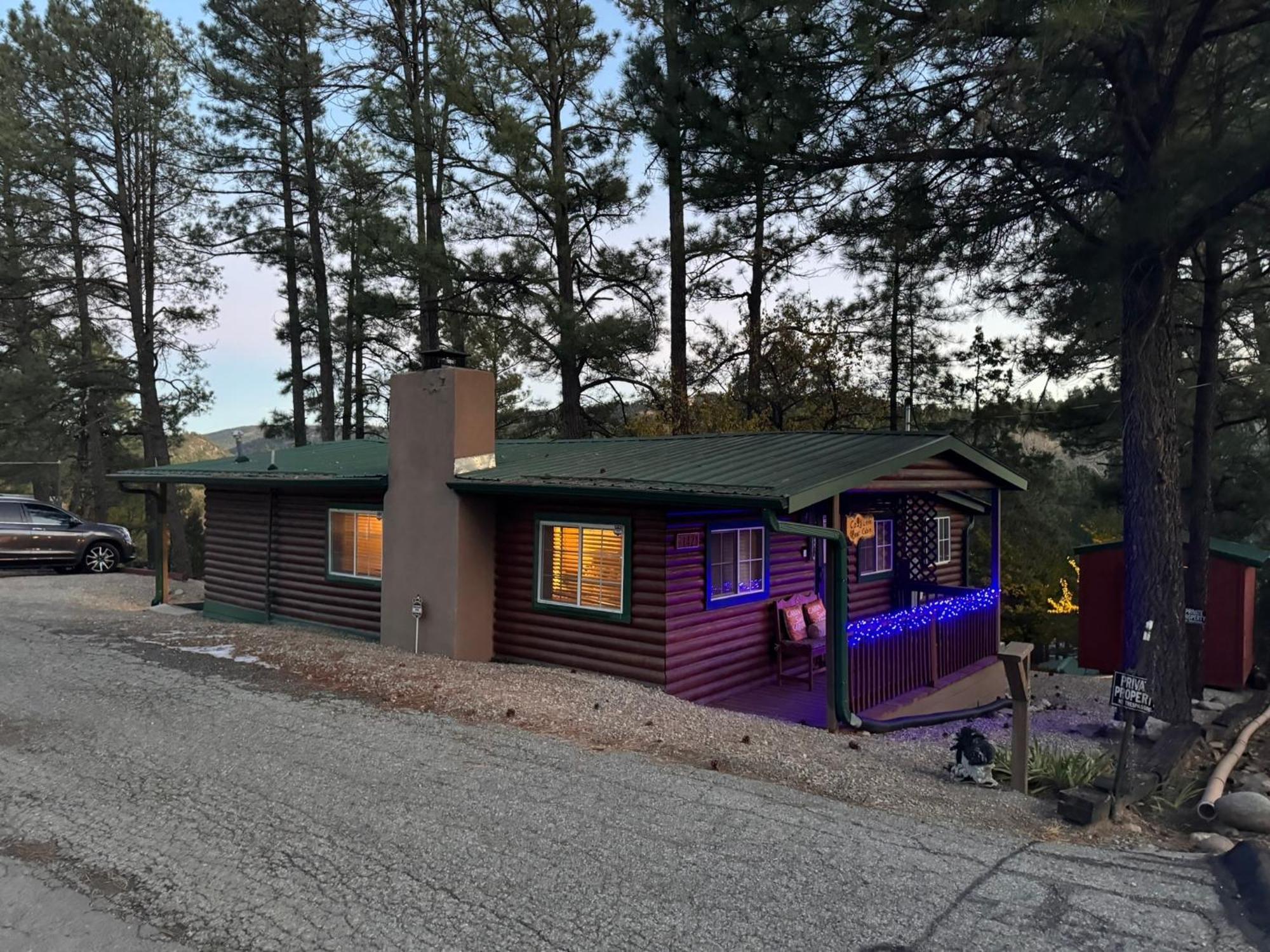 Сasa de vacaciones Gonzales Cozy Little Bear Cabin Ruidoso